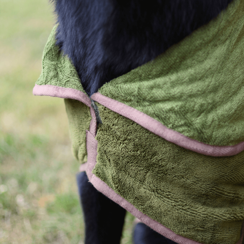 Henry Wag Refresh Drying Coat close-up – Warmth